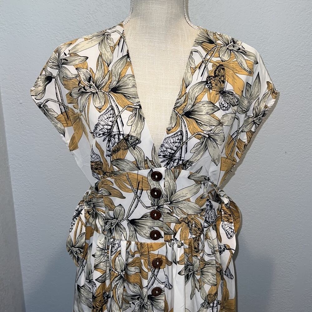 HIKA Floral and Butterflies MIDI Dress - NWT - Size M - Picture 3 of 13